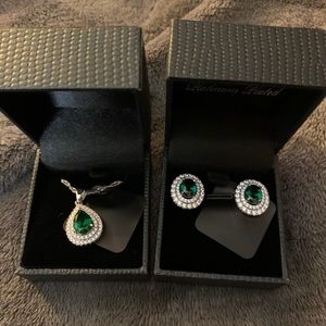 Green Quartz Pendant Necklace and Earrings!